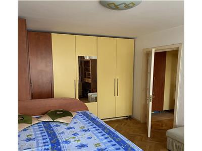 Apartament 2 camere, etaj 3, Podu Ros  70.700 euro
