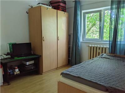 Apartament 3 camere, Alexandru cel Bun  90.000 euro