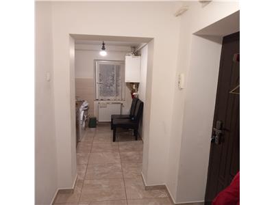 Apartament 2 camere, decomandat, etaj 1, Podu Ros  60.000 euro
