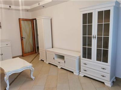 Apartament 2 camere decomandat, Nicolina  370 euro