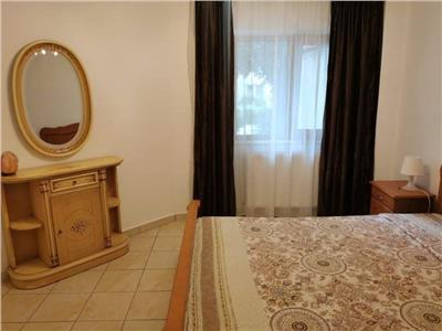 Apartament 2 camere decomandat, Nicolina  370 euro