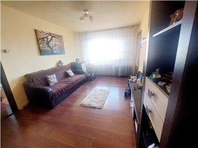 Apartament 3 camere, bloc fara risc, Podu Ros Primaverii  67.000 euro