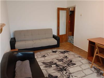 Apartament 3 camere,cu centrala termica, Pacurari 320 euro