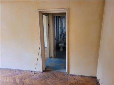 Apartament 2 camere, etaj intermediar, bloc fara risc, Podu Ros  52.000 Euro