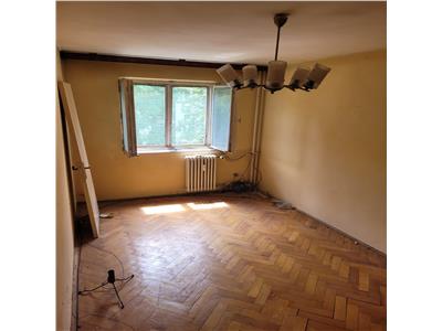 Apartament 2 camere, etaj intermediar, bloc fara risc, Podu Ros - 52.000 Euro