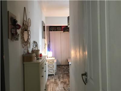 Apartament 3 camere, Centru Palatul de Justitie - 130.000 euro