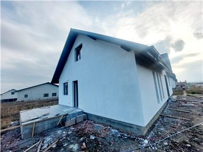 Casa Holboca, 5 cam, 2 bai, la doar 8km de Ia?i  115.000 euro