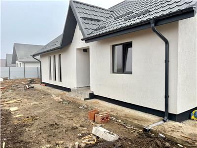 Casa Holboca, 5 cam, 2 bai, la doar 8km de Ia?i  115.000 euro