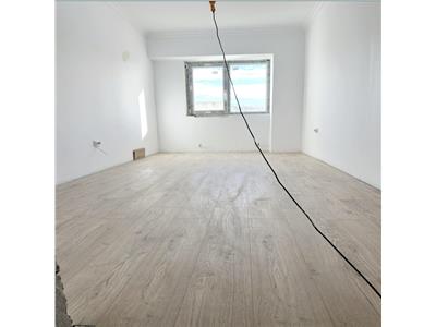Apartament 3 camere, 90mp, model decomandat, etaj 7/9, zona NicolinaSelgros, 125.000 euro