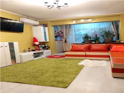 Apartament 2 camere semidecomandat, etaj intermediar, Tatarasi 75.000 Euro.