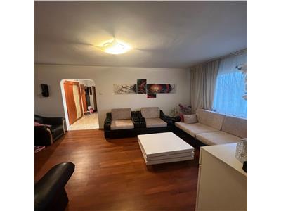 Apartament 3 camere semidecomandat, zona Podu Ros, '60 mp 81.000 EURO