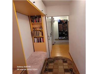 Apartament 2 camere decomandat, Podu Ros, renovat, fara risc  77.500 euro neg