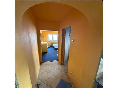 Apartament 2 camere, decomandat, etaj intermediar, 87.000 euro neg.