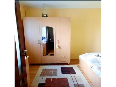Apartament 3 camere Podu Ros-bulevard, etaj 3, fără risc,  95.000 euro