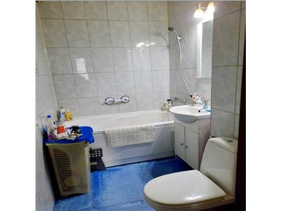 Apartament 3 camere Podu Rosbulevard, etaj 3, fără risc,  95.000 euro