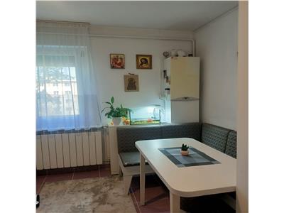 Apartament 2 camere, etaj 3, zona Podu RosPrimaverii, 88.000 euro