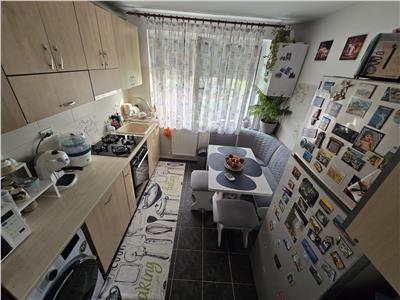 Apartament cu 3 camere decomandat,Alexandru cel Bun, 125000 euro neg