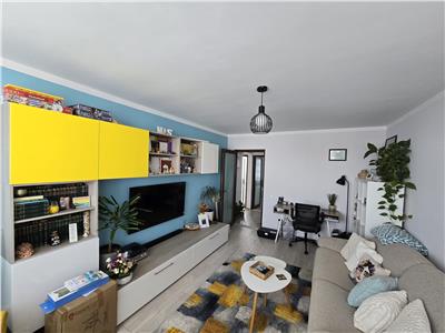 Apartament cu 3 camere decomandat,Alexandru cel Bun, 125000 euro neg