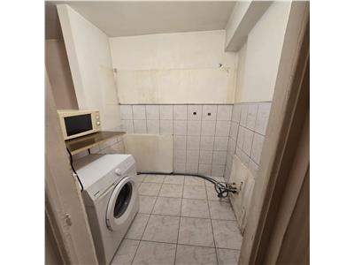 Apart 1 cam., D, Podu RosCantemir, et. interm., liber, 41.800 EURO