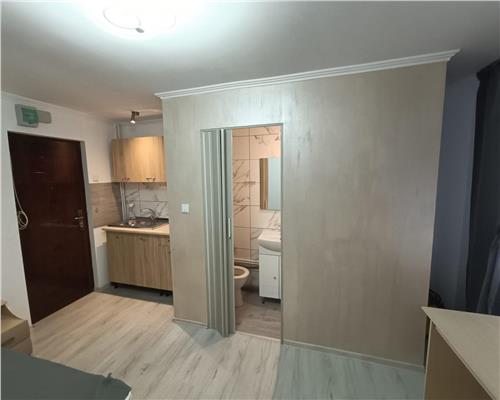 Garsoniera, renovata, etaj interm., mobutilata, Jumbo, 33.500 euro neg