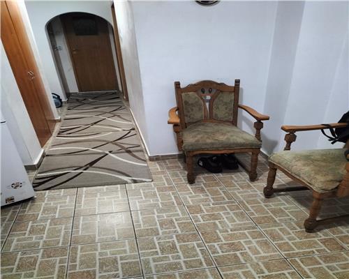 Apartament 3 camere, etaj 2, bloc 1986, Tomesti  85.000 euro