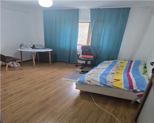 NicolinaCUG, Apt. 4cam.D,  90mp, 2 balc., 2 bai, bl. 1987, 131.500 EURO NEG