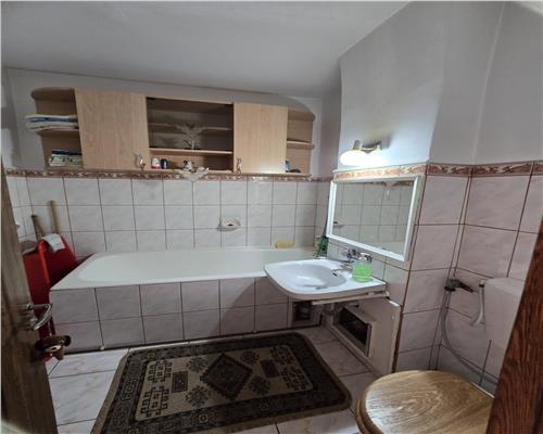 NICOLINALIDLPrima statie, Apt.3cam.D, CT, BL.1982, 108.000 EURO NEG
