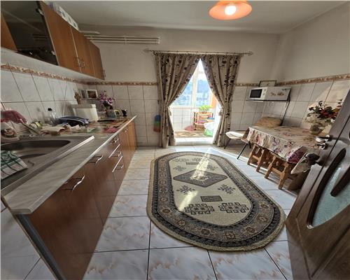 NICOLINA-LIDL-Prima statie, Apt.3cam.D, CT, BL.1982, 108.000 EURO NEG