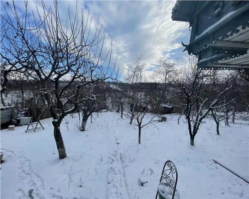 Casa bagtraneasca Comarna Iasi  + teren 2300 mp