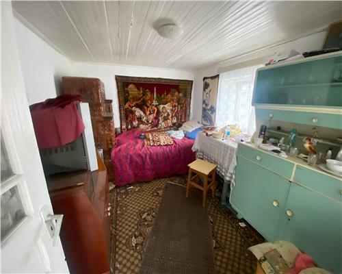 Casa Comarna Iasi  + teren 2300 mp