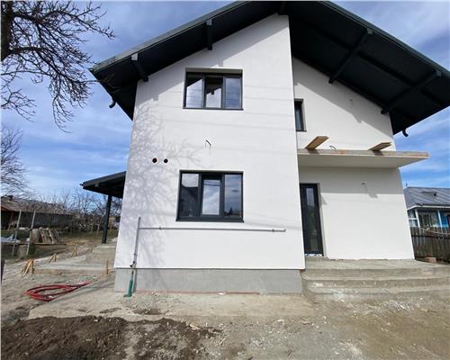 Casa Holboca Iasi 4 c/400mp teren CANALIZARE si ASFALT