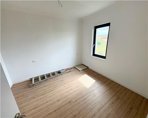 Casa Individuala Visan, 5 camere, 2 bai, beci, intabulat?  168.000 euro