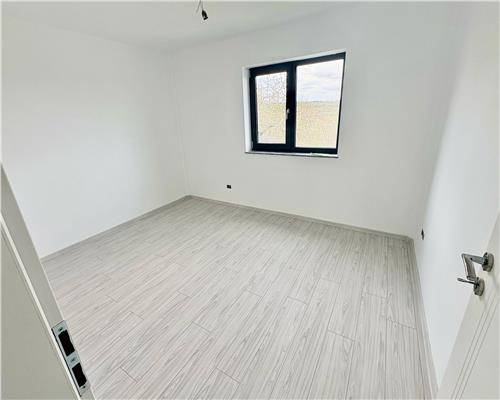 Casa Individuala Visan, 5 camere,  2 bai, 475mp teren  185.000 euro