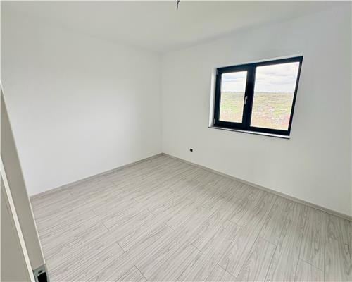 Casa Individuala Visan, 5 camere,  2 bai, 475mp teren  185.000 euro
