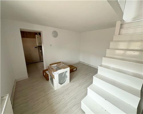 Casa pentru Birouri, zona Pod Bucium, 200mp teren, 4 locuri parcare si curte  135.000 euro