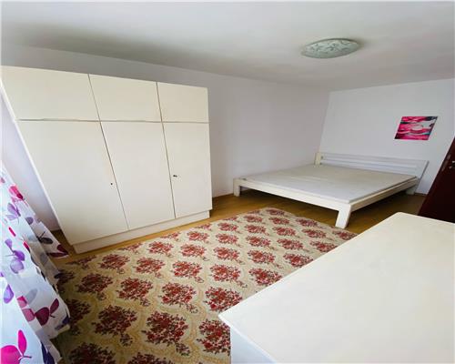 Podu Ros, bloc fara risc, apt. 2 cam., 52mp, etaj 2,  83.500 EURO NEG