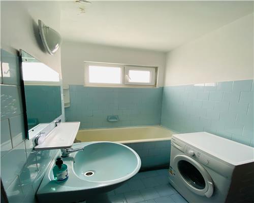 Podu Ros, bloc fara risc, apt. 2 cam., 52mp, etaj 2,  83.500 EURO NEG