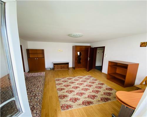 Podu Ros, bloc fara risc, apt. 2 cam., 52mp, etaj 2,  83.500 EURO NEG