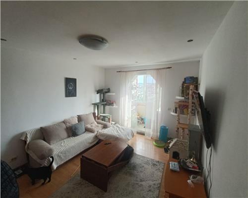 Apart 2 cam, imbunatatit,, bl. 1983, Podu Ros, 72.000 EURO NEG
