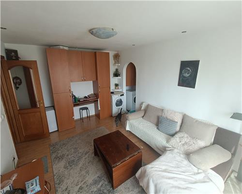 Apart 2 cam, imbunatatit,, bl. 1983, Podu Ros, 72.000 EURO NEG
