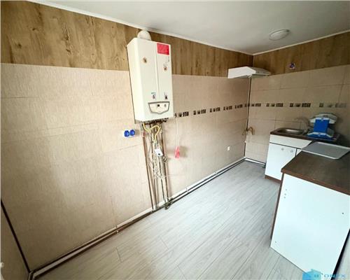 Casa pentru Birouri, zona Pod Bucium, 200mp teren, 4 locuri parcare si curte 600 euro