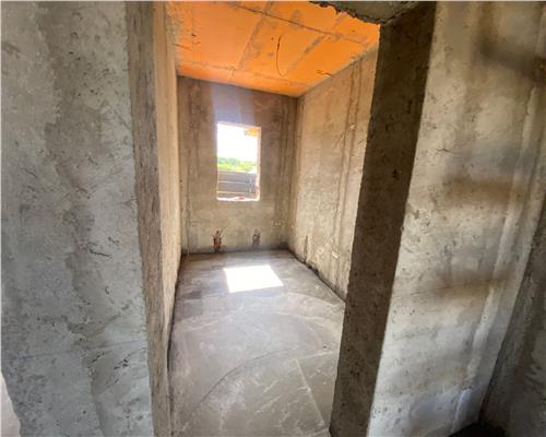 Casa Miroslava Ciurbesti, placa de beton, CANALIZARE!