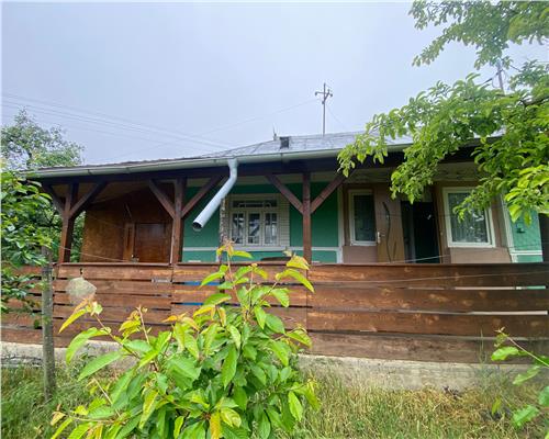 Casa Comarna  Iasi + 2100 mp teren