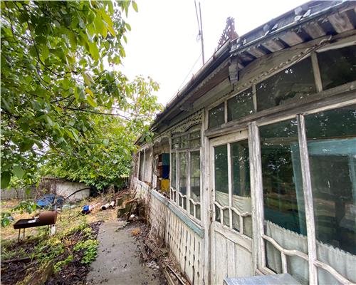 Casa Comarna Iasi + 4080 mp teren