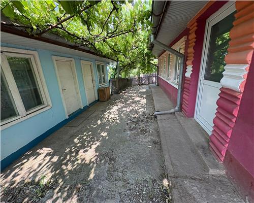 Casa de vanzare in zona Tomesti + 1300 mp teren 54.990 euro