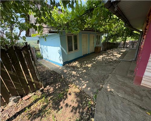 Casa de vanzare in zona Tomesti + 1300 mp teren 54.990 euro