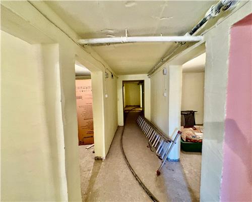 Oferta unica! Bloc cu 8 apartamente, 1000mp teren, anexe si locuri parcare, zona Bucium  950.000 euro