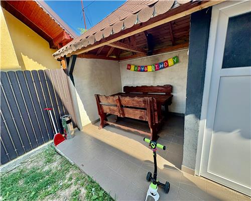 Oferta unica! Bloc cu 8 apartamente, 1000mp teren, anexe si locuri parcare, zona Bucium  950.000 euro
