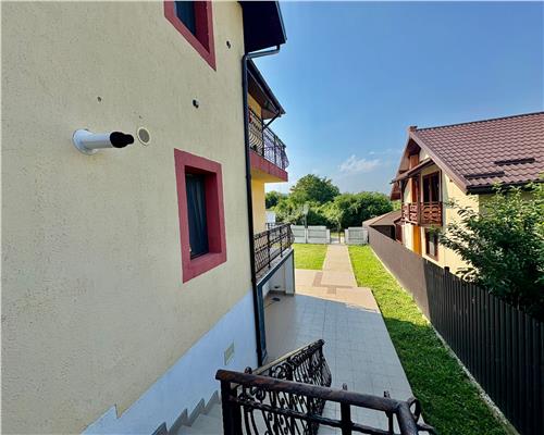 Oferta unica! Bloc cu 8 apartamente, 1000mp teren, anexe si locuri parcare, zona Bucium  950.000 euro
